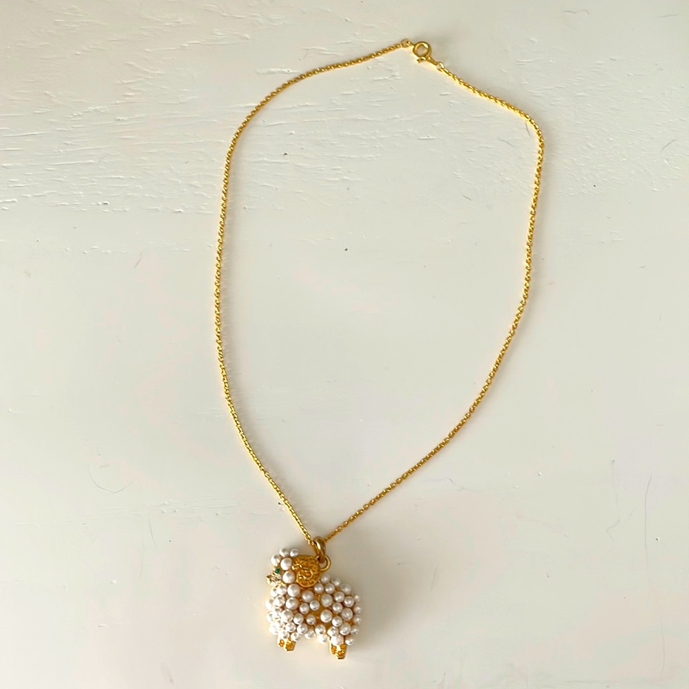 Costume necklace - Ram and pearls